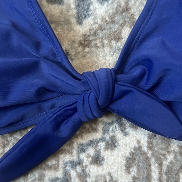 BREAKING WAVES NAVY BIKINI TOP (L) - Picture 2 of 5